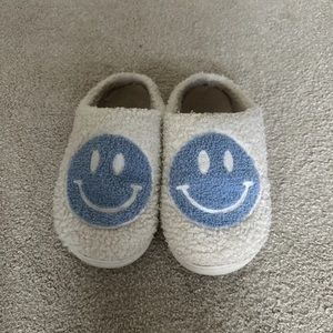 RaepperHan Smile Face Slippers